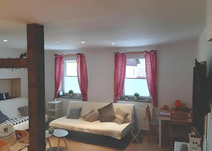 Haus Schoenek *