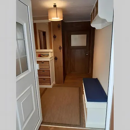 Haus Schoenek ヴァルメンシュタイナハ
